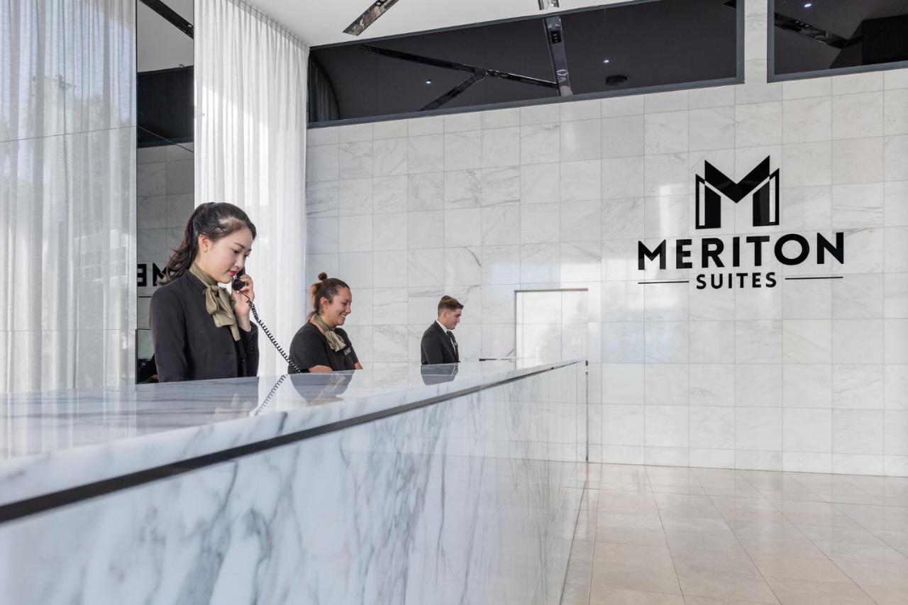 Meriton Suites Mascot Central Sydney Exterior photo Meriton Suites