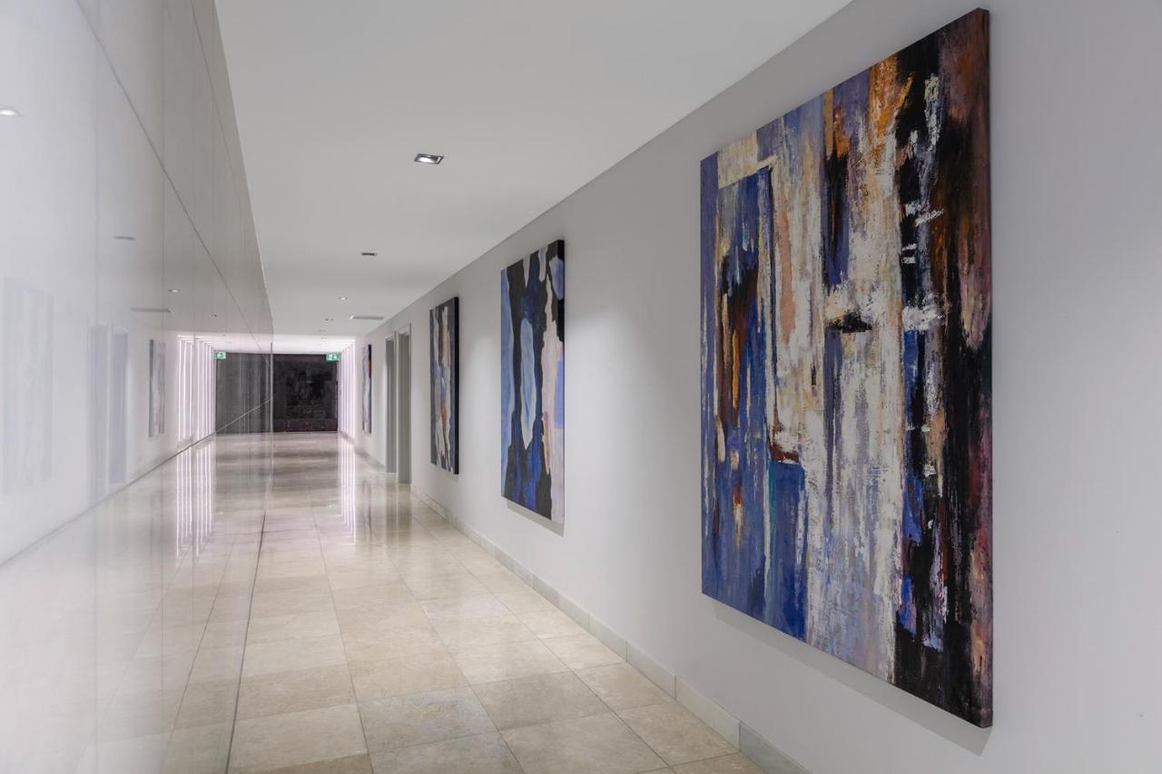 Meriton Suites Mascot Central Sydney Exterior photo The interior of the gallery
