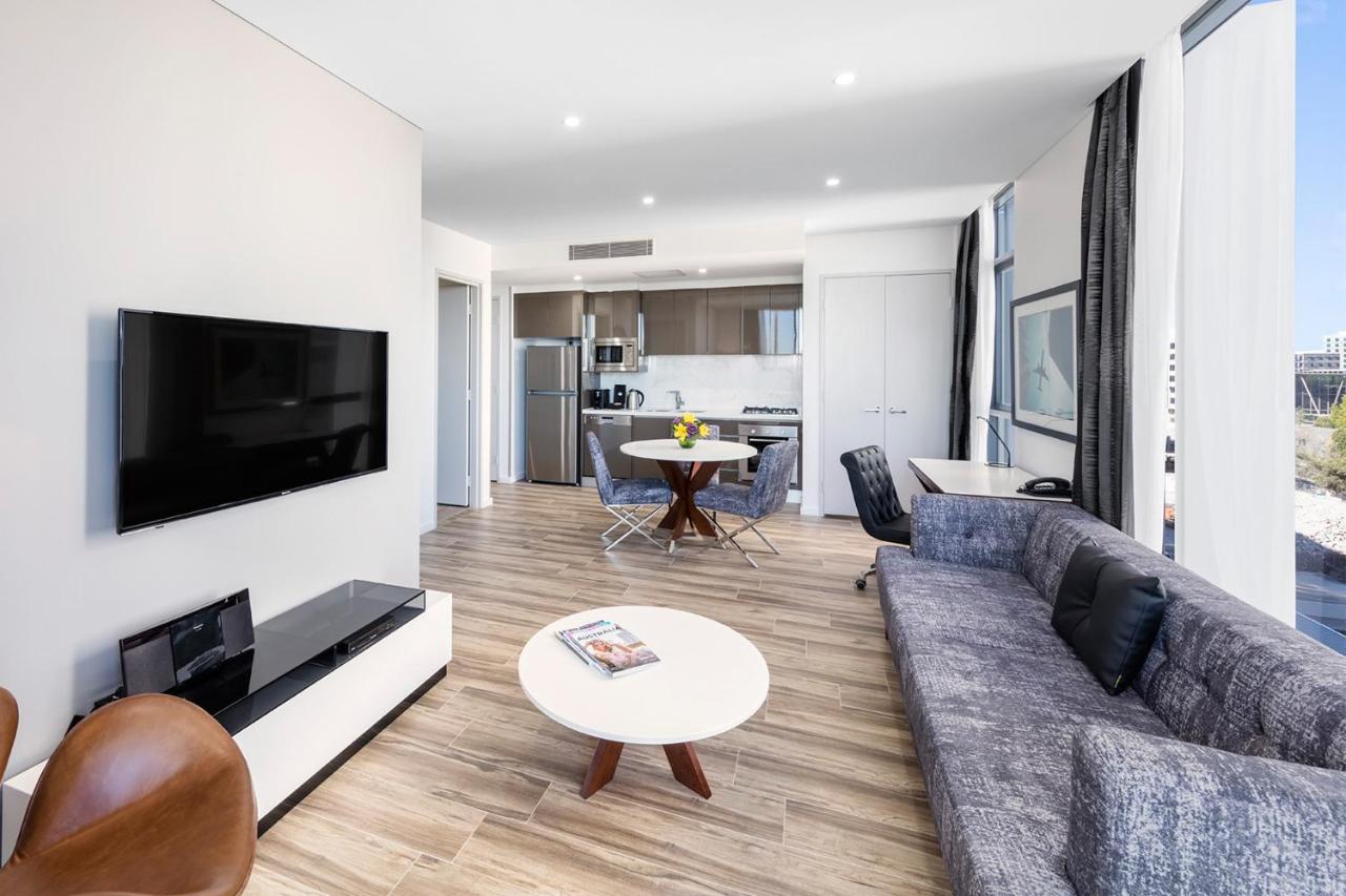 Meriton Suites Mascot Central Sydney Exterior photo A typical apartment interior